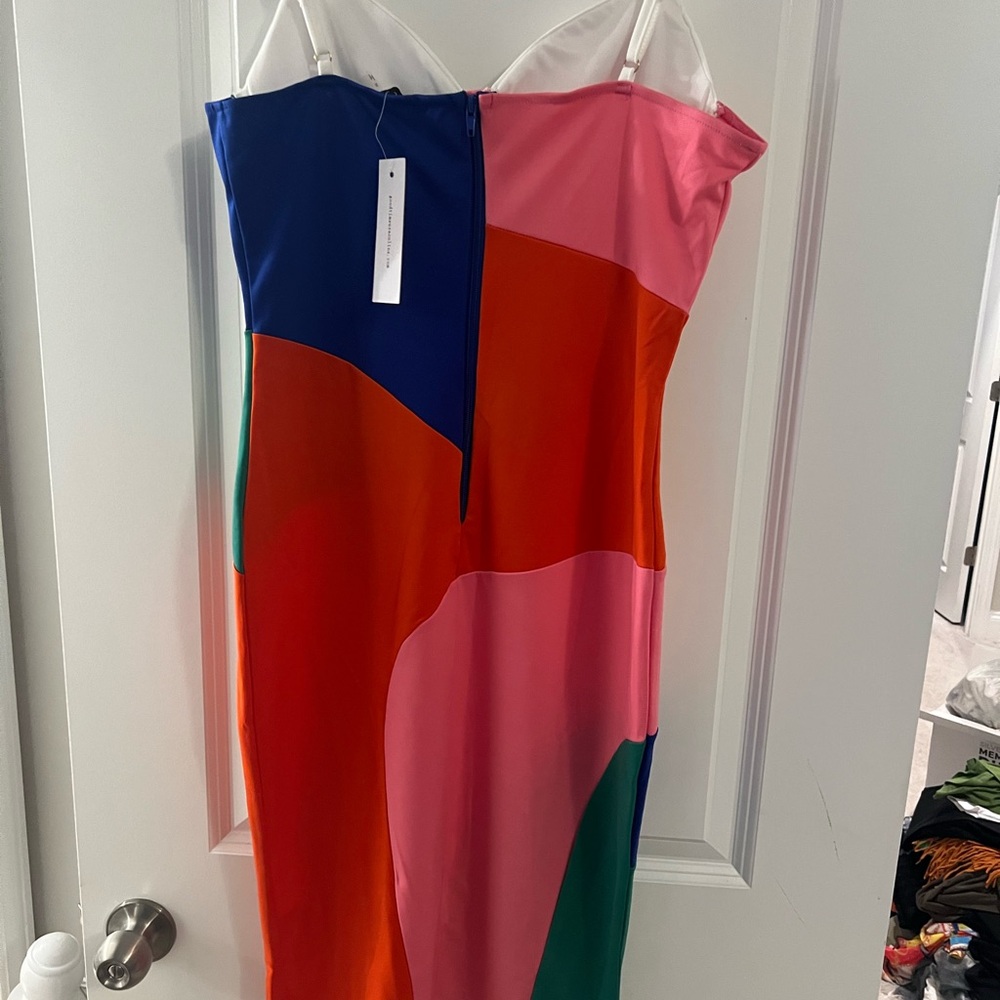 Dress - Picture 2 of 3